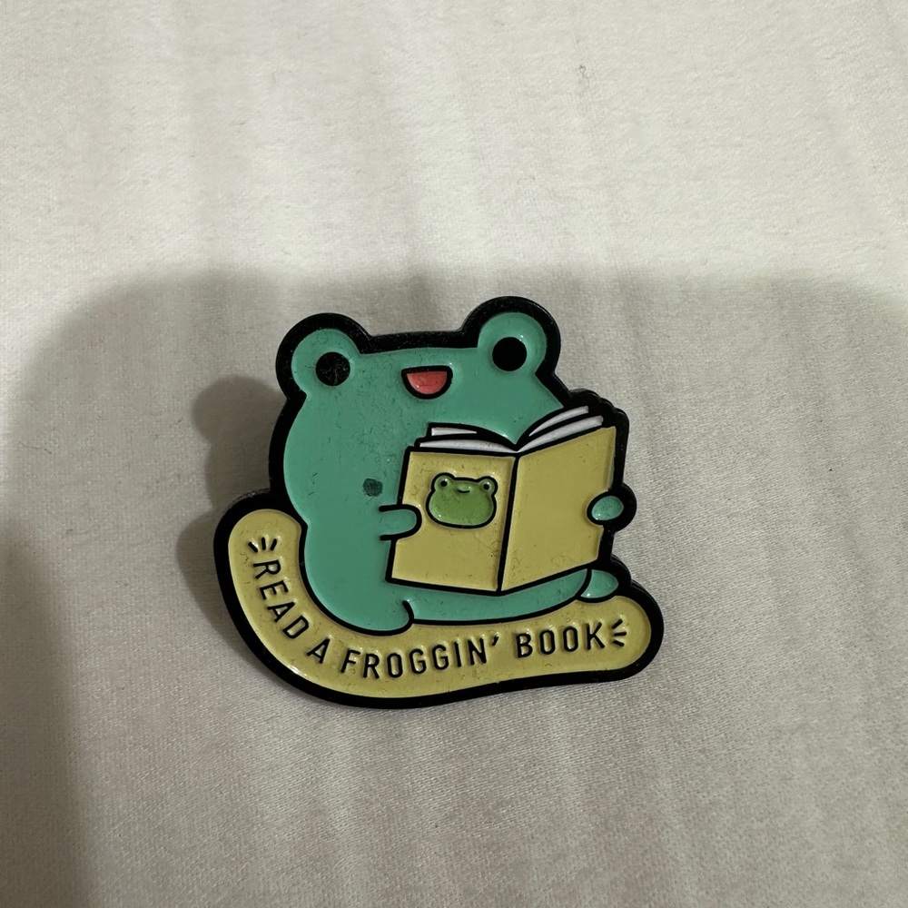 Froggy push pin